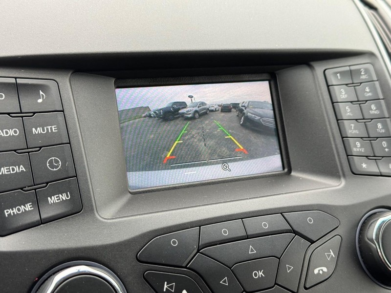 Ford Edge Vehicle Full-screen Gallery Image 22