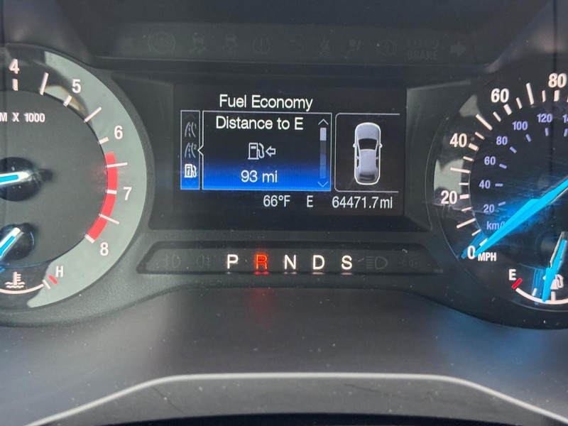 Ford Edge Vehicle Full-screen Gallery Image 23