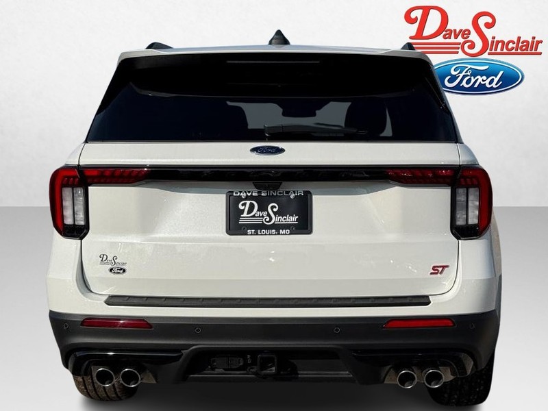 Ford Explorer Vehicle Full-screen Gallery Image 08