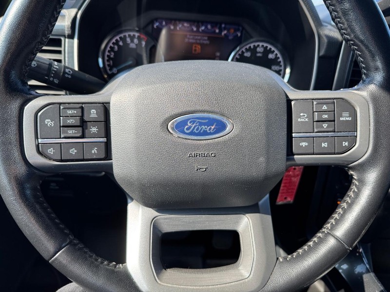 Ford F-150 Vehicle Full-screen Gallery Image 19