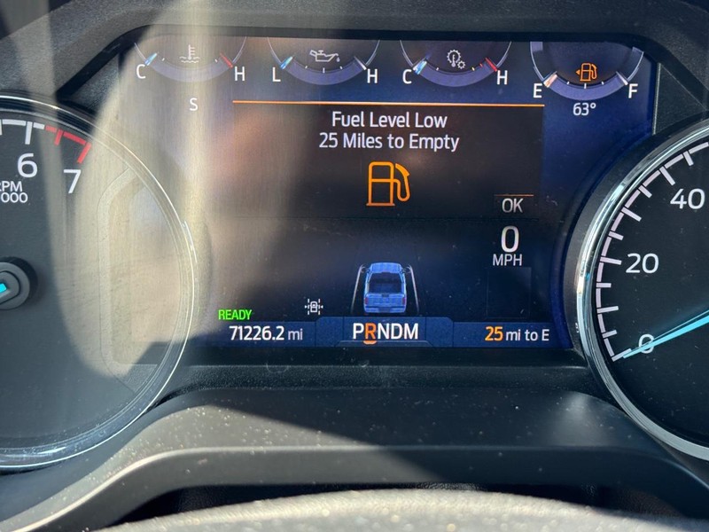 Ford F-150 Vehicle Full-screen Gallery Image 25