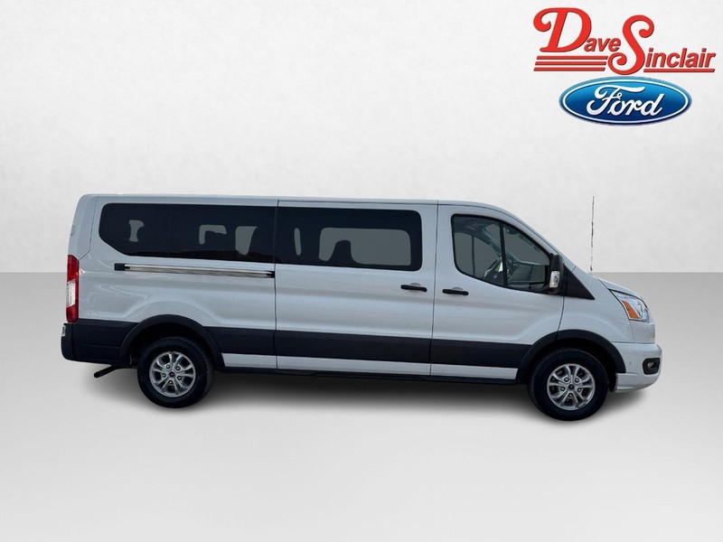 Ford Transit Passenger Wagon Vehicle Full-screen Gallery Image 05