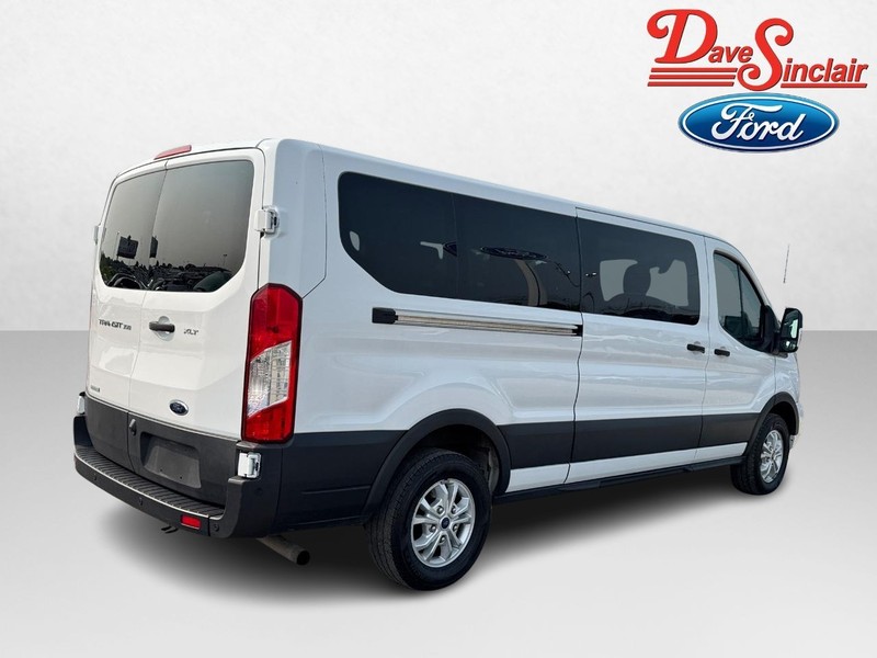 Ford Transit Passenger Wagon Vehicle Full-screen Gallery Image 07