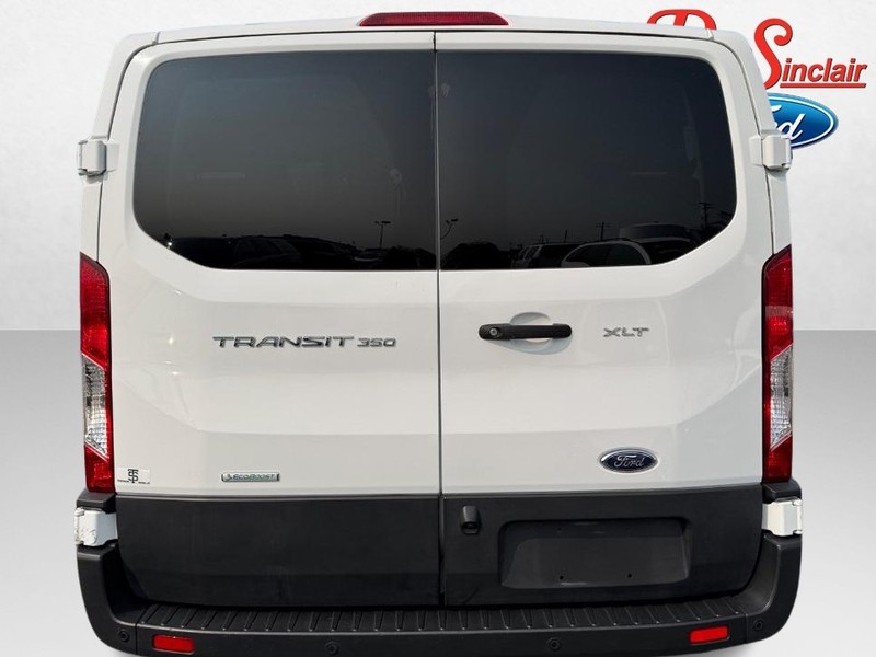 Ford Transit Passenger Wagon Vehicle Full-screen Gallery Image 08