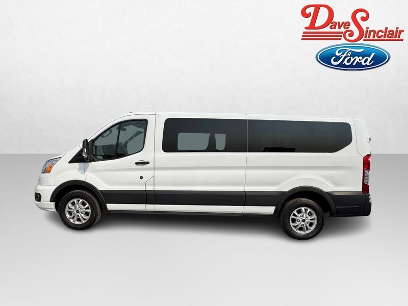 Ford Transit Passenger Wagon Vehicle Full-screen Gallery Image 10