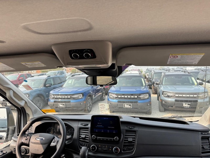 Ford Transit Passenger Wagon Vehicle Full-screen Gallery Image 17