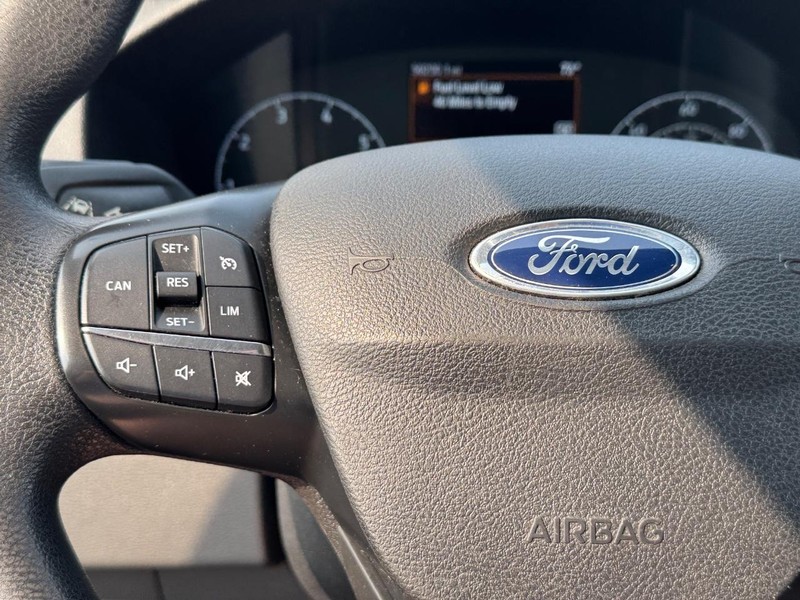 Ford Transit Passenger Wagon Vehicle Full-screen Gallery Image 21