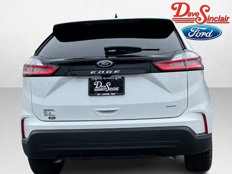 Ford Edge Vehicle Full-screen Gallery Image 08