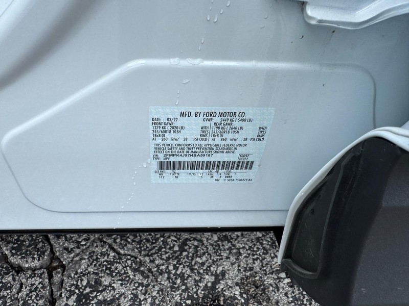Ford Edge Vehicle Full-screen Gallery Image 25