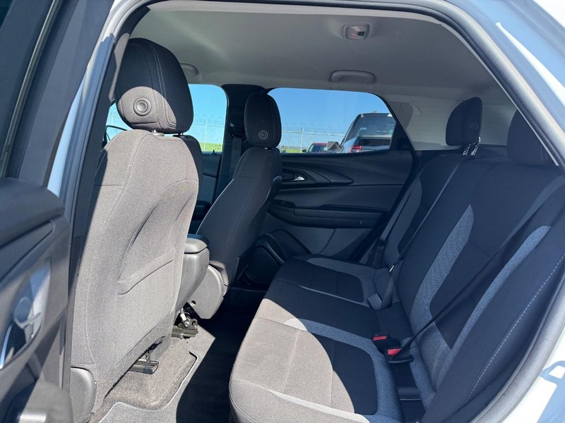 Chevrolet TrailBlazer Vehicle Full-screen Gallery Image 12