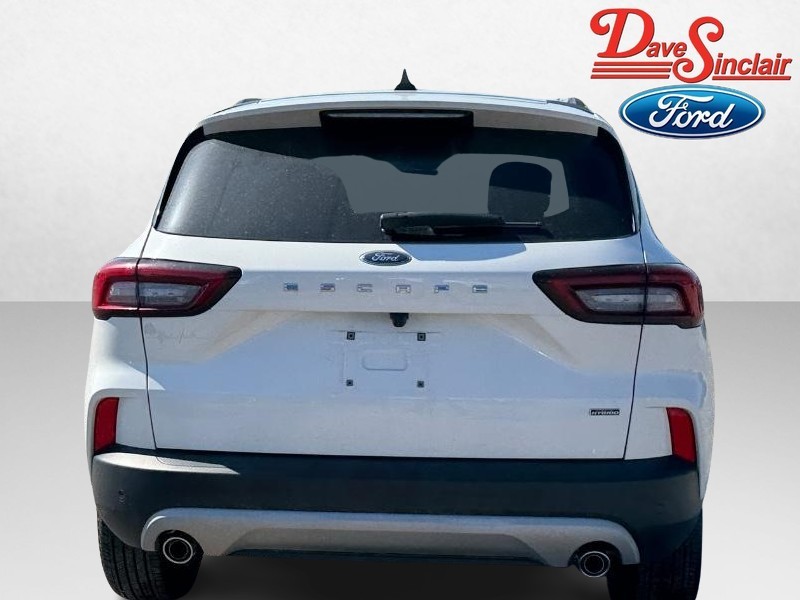 Ford Escape Vehicle Full-screen Gallery Image 08