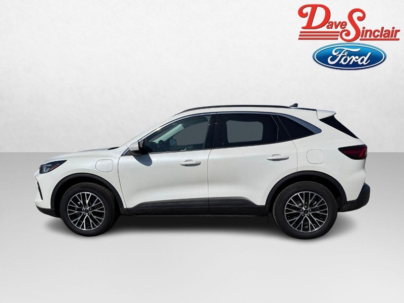 Ford Escape Vehicle Full-screen Gallery Image 10