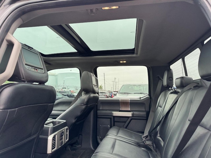 Ford F-150 Vehicle Full-screen Gallery Image 13
