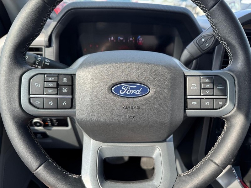 Ford F-150 Vehicle Full-screen Gallery Image 20