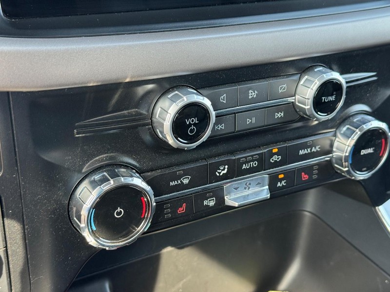 Ford F-150 Vehicle Full-screen Gallery Image 24