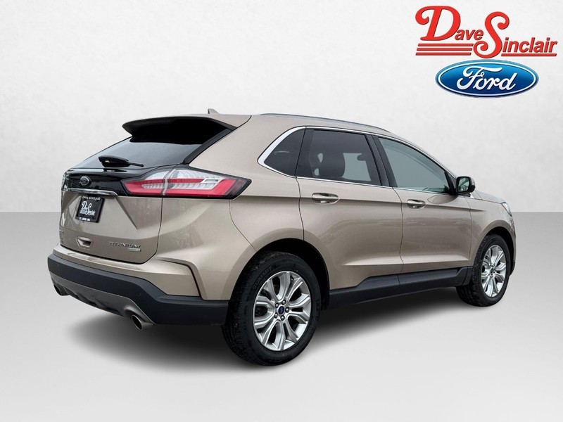 Ford Edge Vehicle Full-screen Gallery Image 07