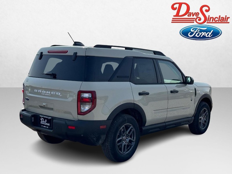 Ford Bronco Sport Vehicle Full-screen Gallery Image 07