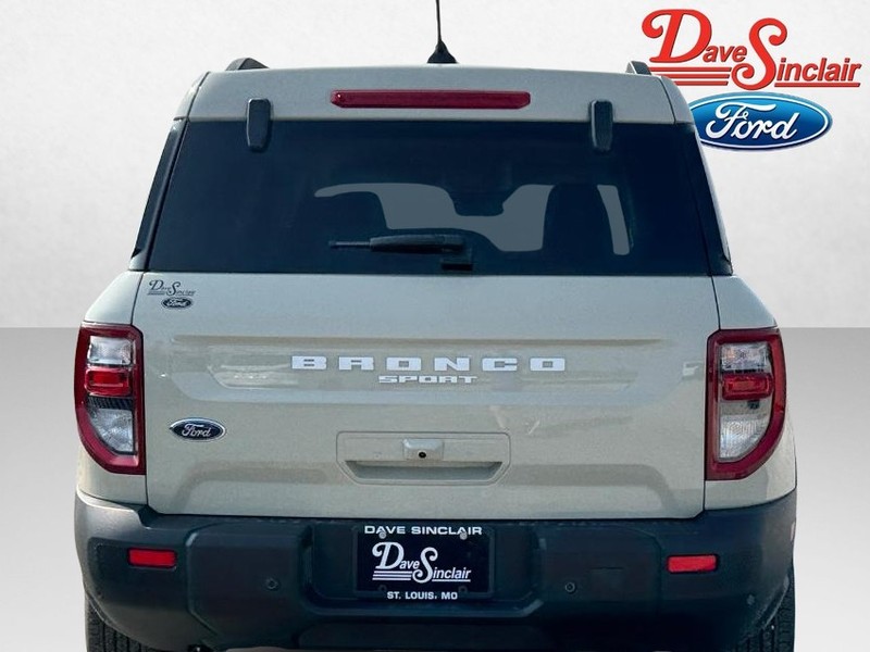 Ford Bronco Sport Vehicle Full-screen Gallery Image 08