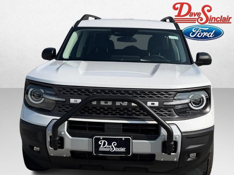 Ford Bronco Sport Vehicle Full-screen Gallery Image 02