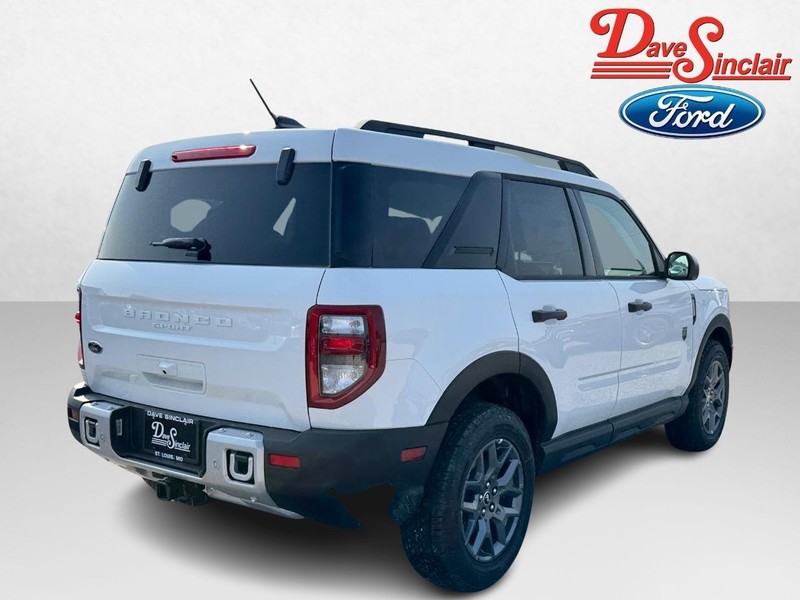 Ford Bronco Sport Vehicle Full-screen Gallery Image 07