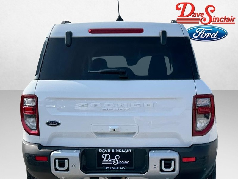 Ford Bronco Sport Vehicle Full-screen Gallery Image 08