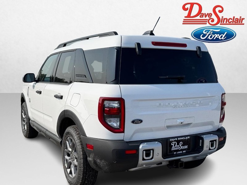 Ford Bronco Sport Vehicle Full-screen Gallery Image 09