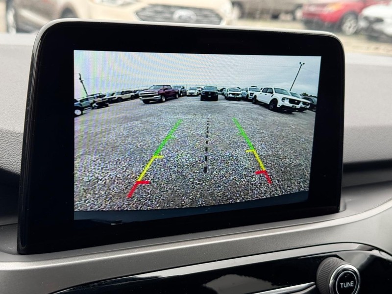 Ford Escape Vehicle Full-screen Gallery Image 22