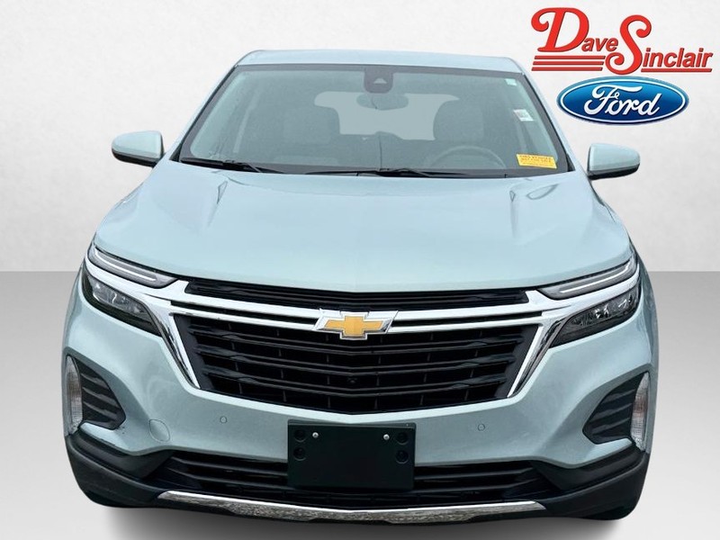 Chevrolet Equinox Vehicle Full-screen Gallery Image 02