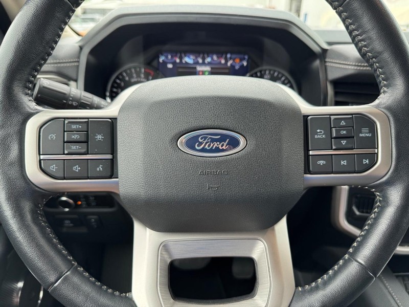 Ford Expedition Max Vehicle Full-screen Gallery Image 22