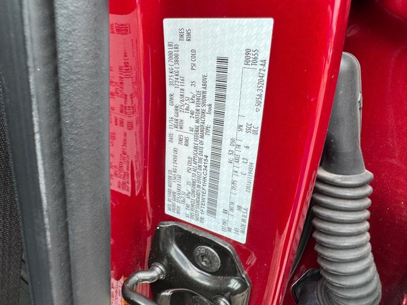 Ford F-150 Vehicle Full-screen Gallery Image 28