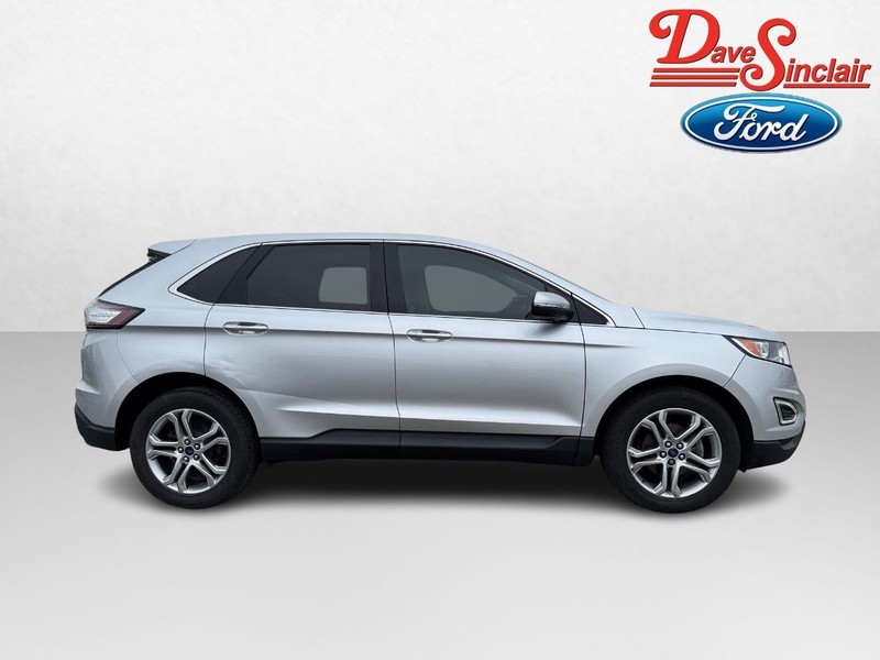Ford Edge Vehicle Full-screen Gallery Image 05