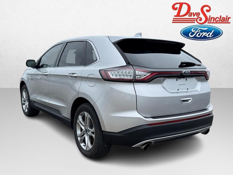 Ford Edge Vehicle Full-screen Gallery Image 09