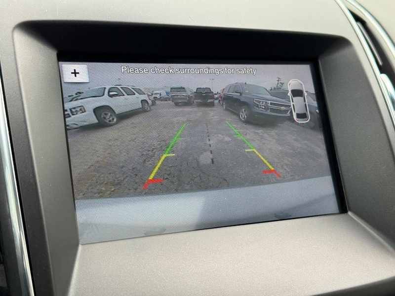 Ford Edge Vehicle Full-screen Gallery Image 27