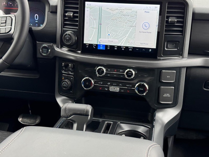 Ford F-150 Vehicle Full-screen Gallery Image 16