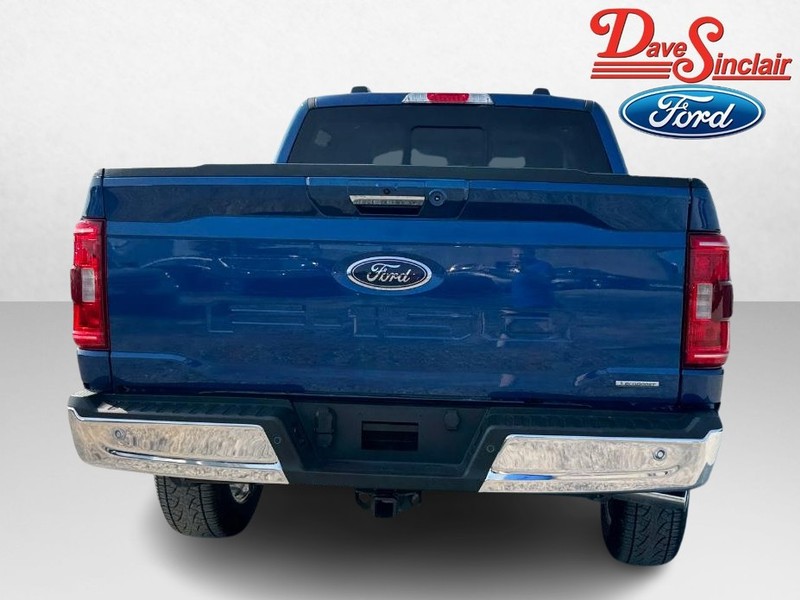 Ford F-150 Vehicle Full-screen Gallery Image 08