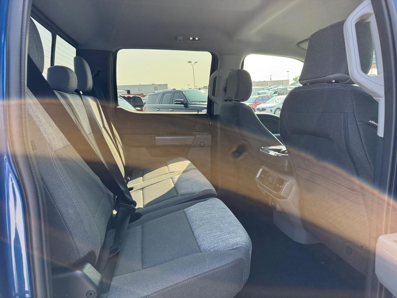 Ford F-150 Vehicle Full-screen Gallery Image 13