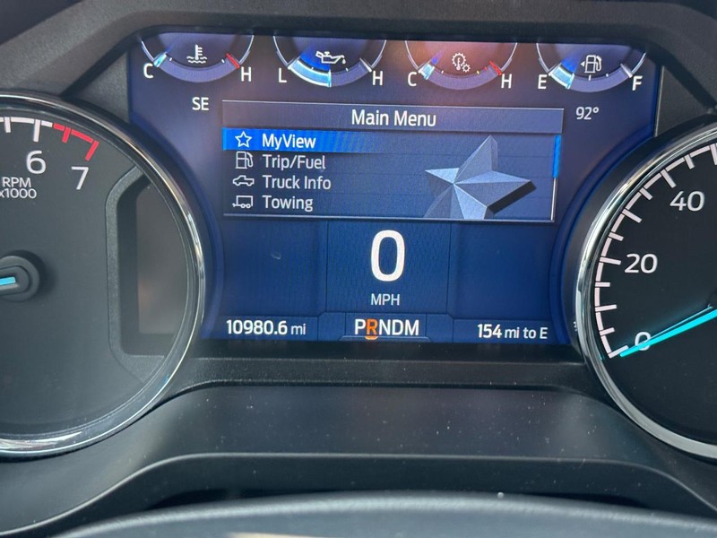 Ford F-150 Vehicle Full-screen Gallery Image 25