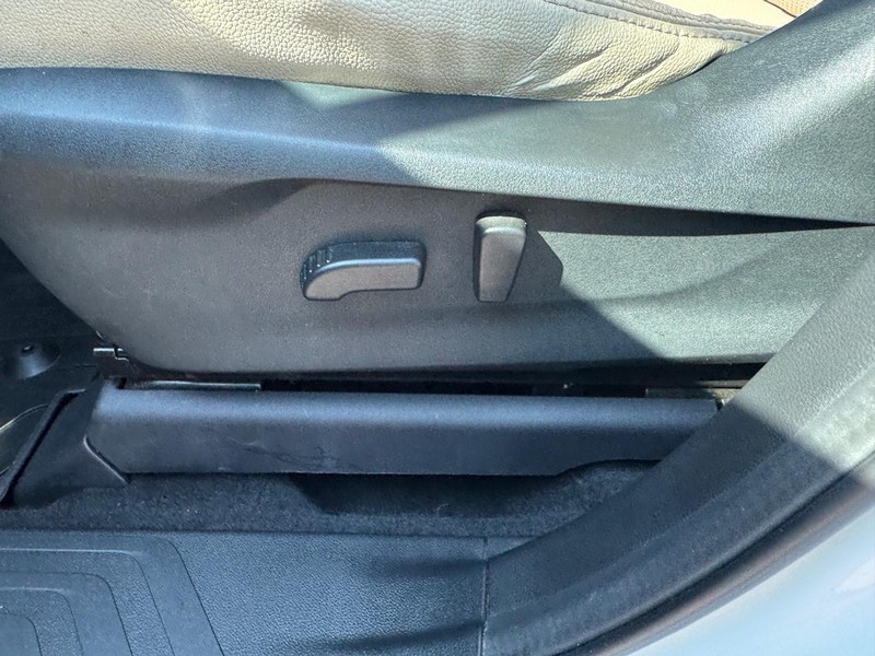 Subaru Ascent Vehicle Full-screen Gallery Image 19