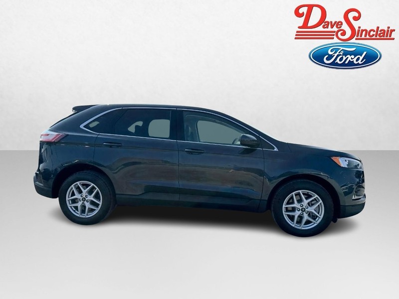 Ford Edge Vehicle Full-screen Gallery Image 05