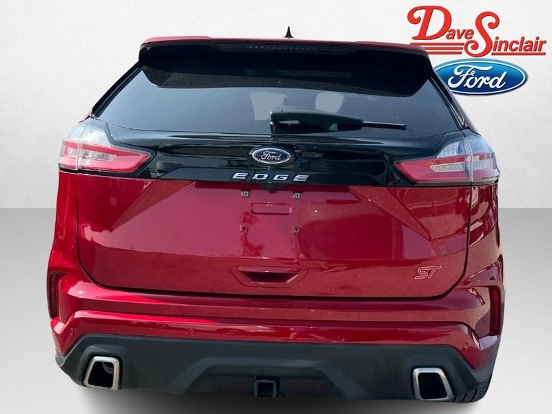 Ford Edge Vehicle Full-screen Gallery Image 08