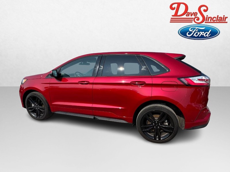 Ford Edge Vehicle Full-screen Gallery Image 10