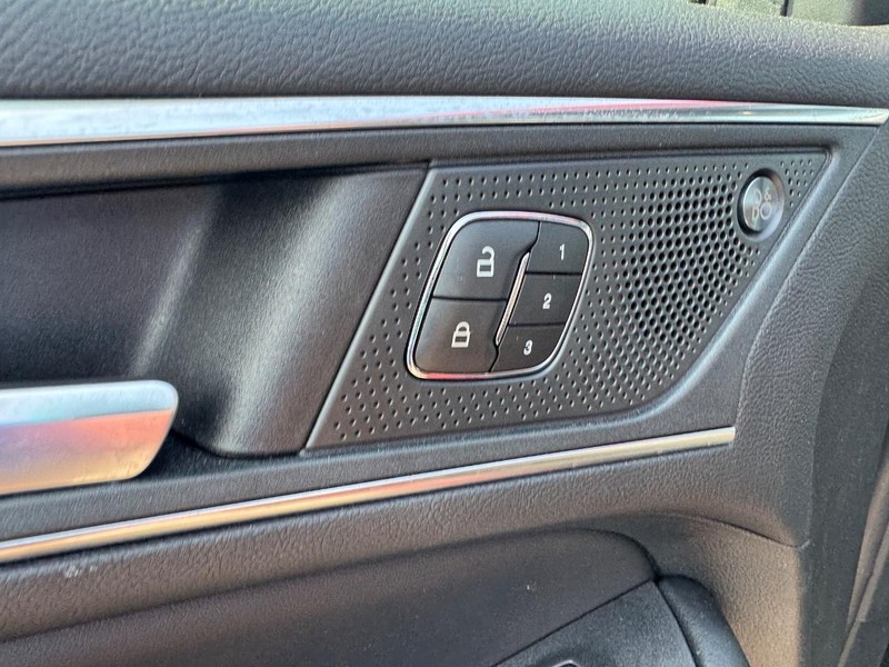 Ford Edge Vehicle Full-screen Gallery Image 20