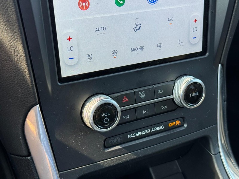 Ford Edge Vehicle Full-screen Gallery Image 25