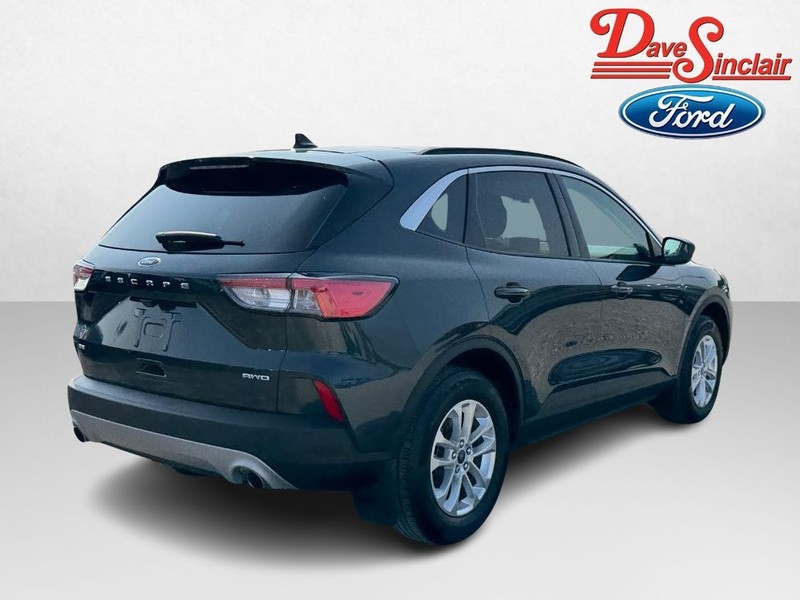 Ford Escape Vehicle Full-screen Gallery Image 07