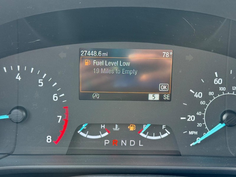 Ford Escape Vehicle Full-screen Gallery Image 26