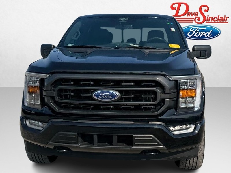 Ford F-150 Vehicle Full-screen Gallery Image 02