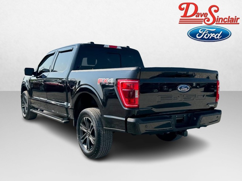 Ford F-150 Vehicle Full-screen Gallery Image 09