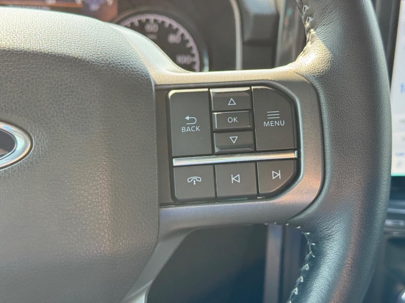 Ford F-150 Vehicle Full-screen Gallery Image 21