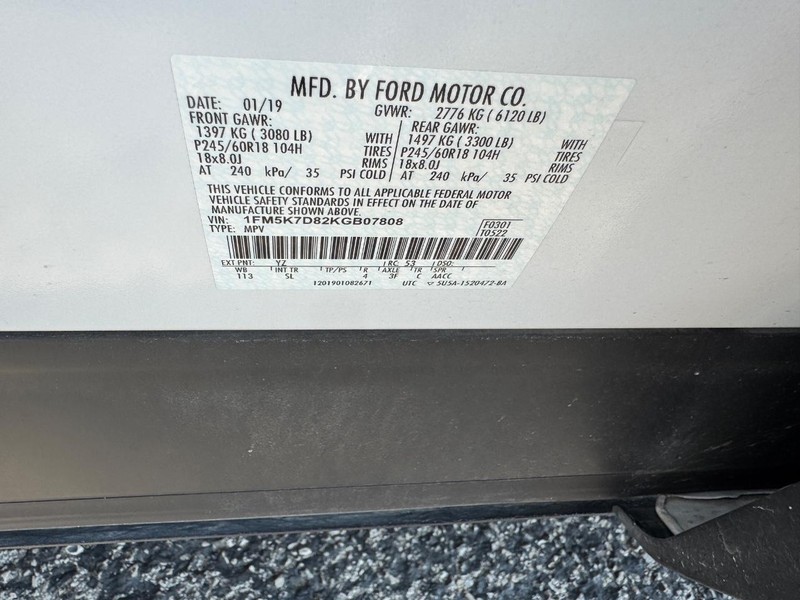 Ford Explorer Vehicle Full-screen Gallery Image 27