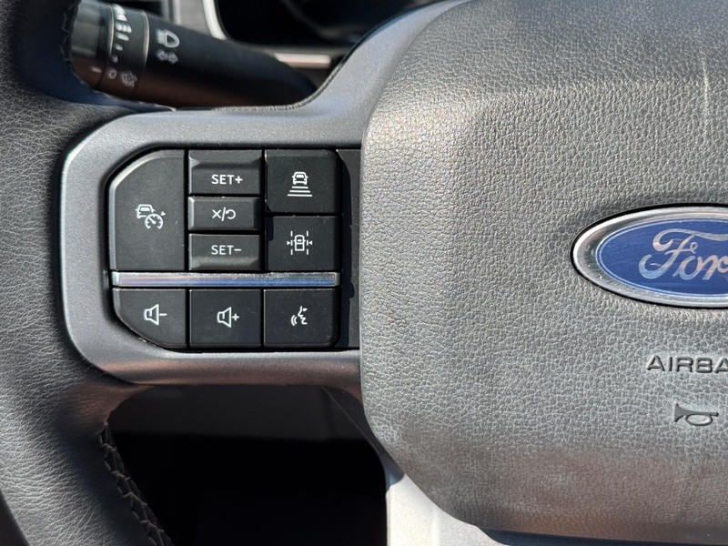 Ford F-150 Vehicle Full-screen Gallery Image 19